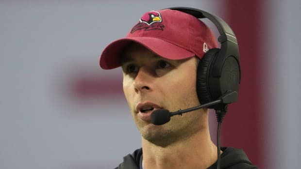 Arizona Cardinals head coach Jonathan Gannon watches his team play against the San Francisco 49ers during the fourth quarter at State Farm Stadium.